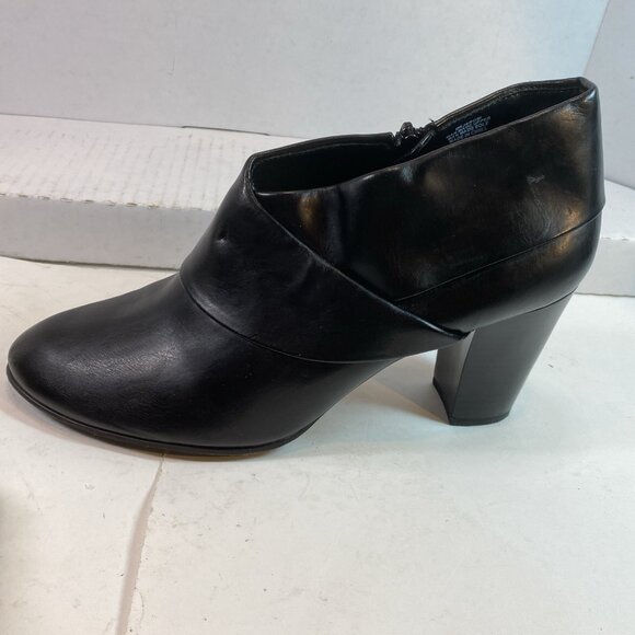 Dockers Zippered Faux Leather Block Heel Ankle Boots 11M - Picture 11 of 13